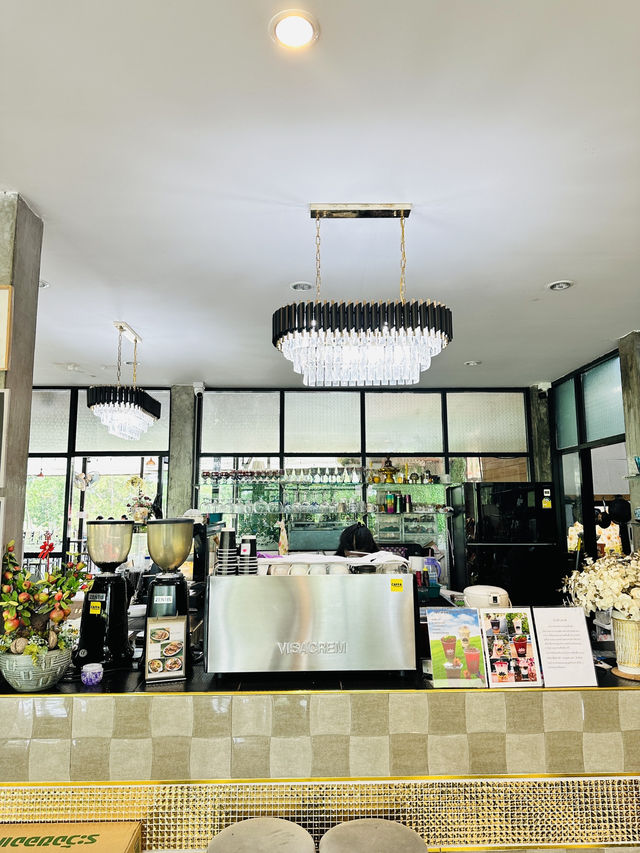 บัวแก้ว คาเฟ่  อ.มะขาม
