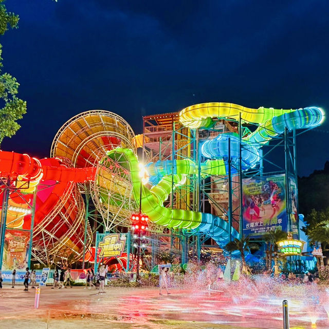 Dive into the Dream: Chimelong’s Water Spectacle 💧🎠
