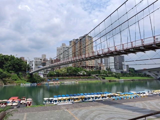 Explore the Bitan Suspension Bridge at Xindian, New Taipei City, Taiwan