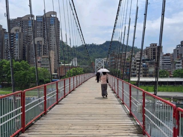 Explore the Bitan Suspension Bridge at Xindian, New Taipei City, Taiwan