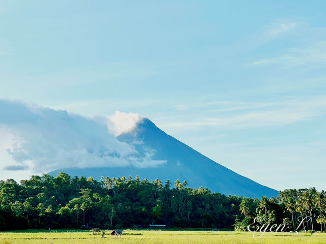 Cone shape Mayon Volcano