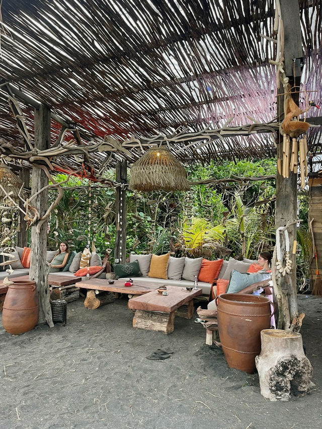 Bonjuk Beach Shack in Nuanu