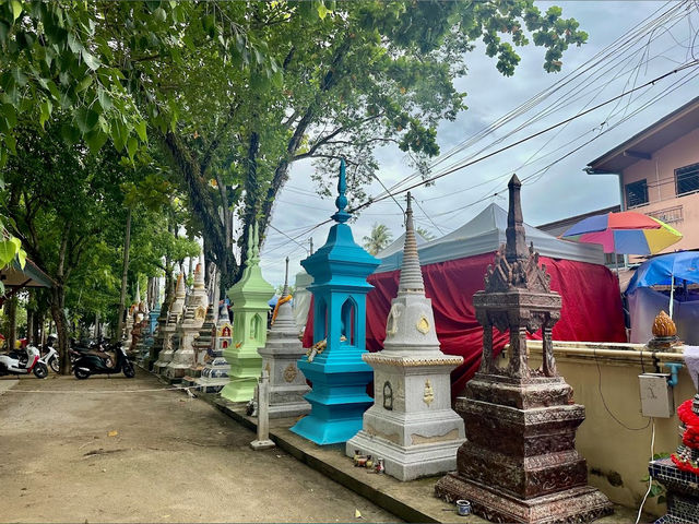 Temple beside the floating Market