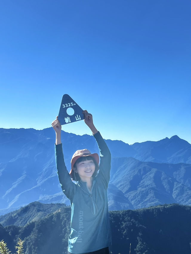 🌄 桃山初體驗｜登山浪漫旅程 🏔️✨