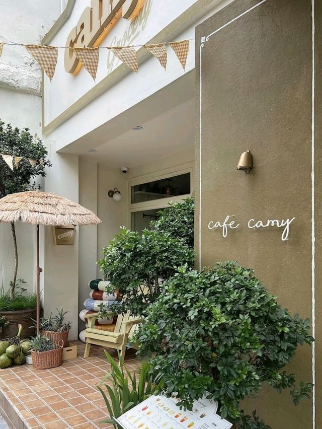 Camy Cafe – Good Old Days is a cozy,