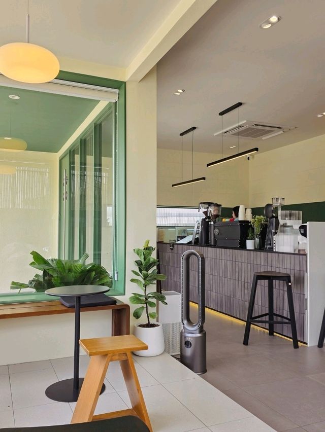 💚Day by day🌲  คาเฟ่บางแสน