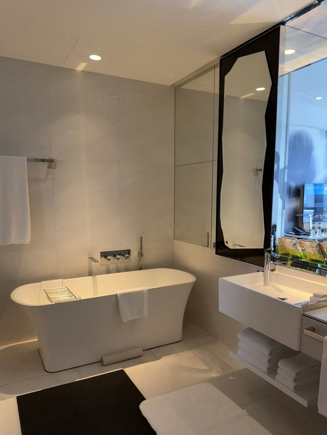 🌆 Chic Stay with a View — JW Marriott Singapore South Beach Review 