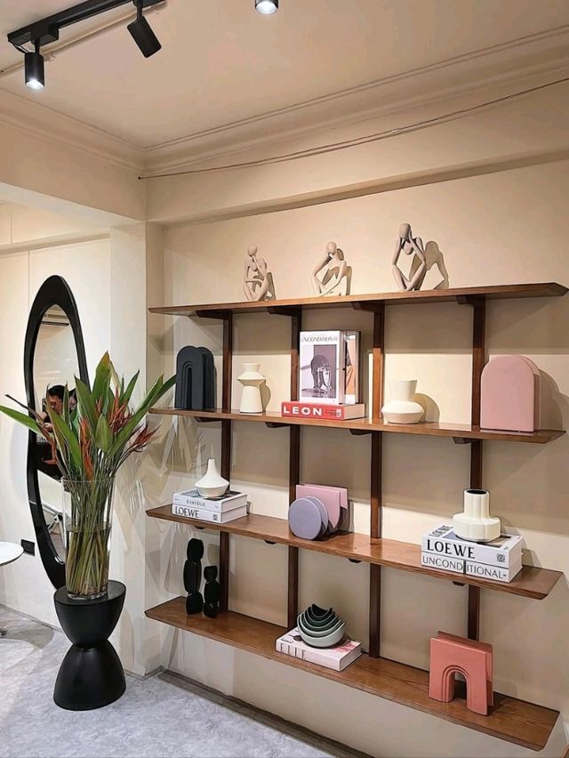 9room Cafe & Decor