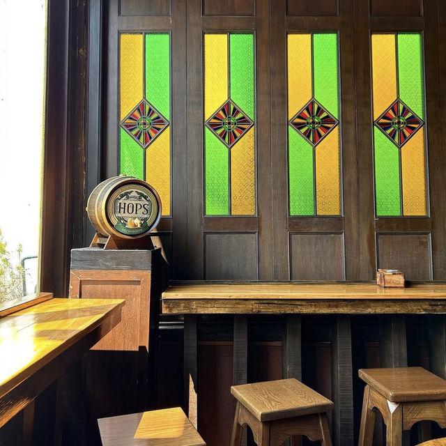 大きなクラフトビールが有名な観光地にあるお店🇹🇭