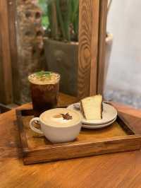 While Crema Coffee