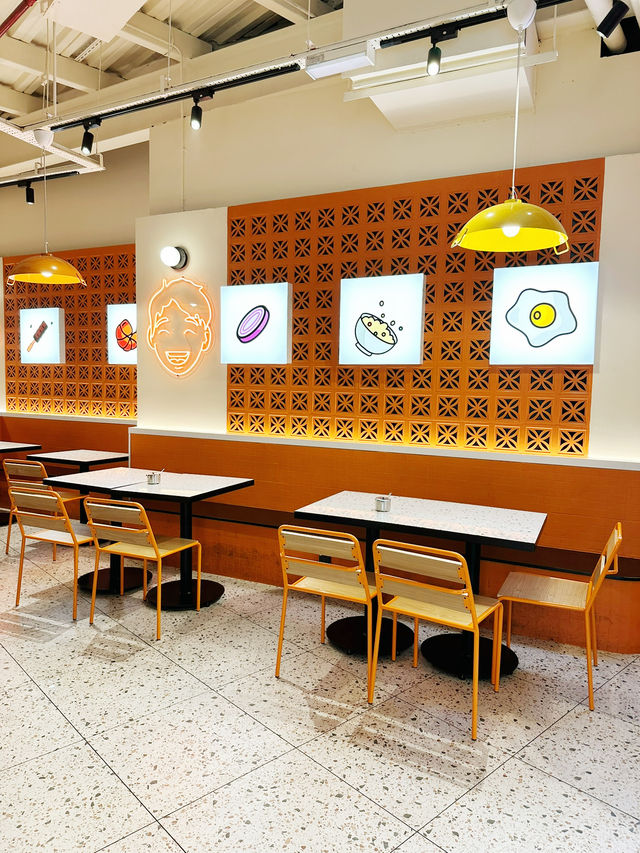 FUIYOH! Uncle Roger’s Flavors Hit Different at KLIA2 Food District