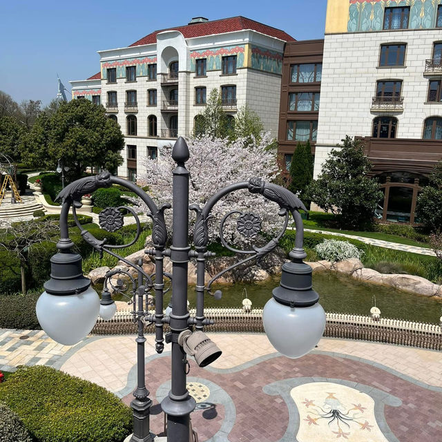 🏰 Staying at Shanghai Disneyland Hotel – Where Magic Begins Before the Park!
