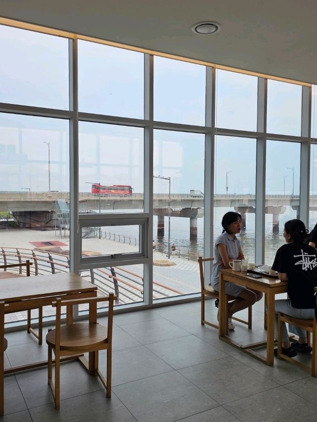 커피앤드래드 롱비치 카페