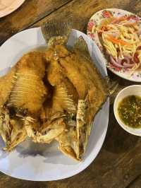 เจ๊อึ่งซีฟู๊ด ร้านริมหาดแม่รำพึง จ.ระยอง