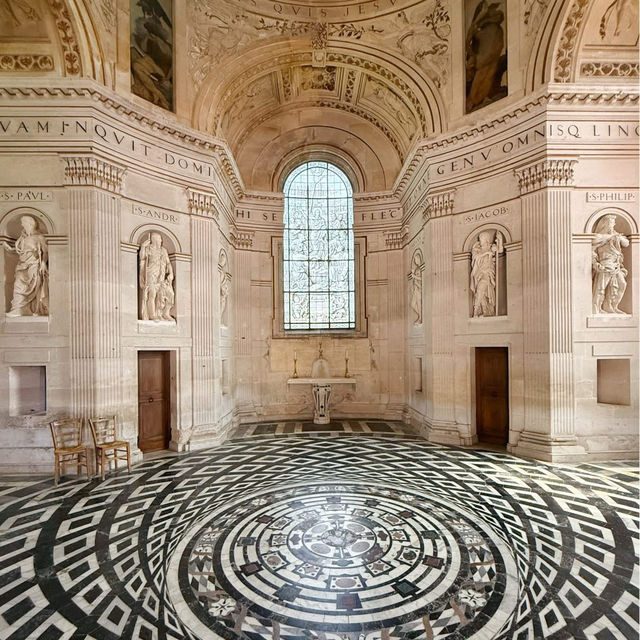 A Solitary Ode to Diana: My Pilgrimage to Château d'Anet
