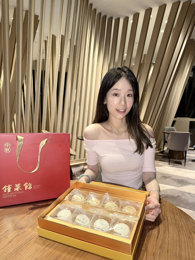 中秋節最期待就係一家人吃月餅🥮 慶團圓🌕 中秋節最期待就係一家人吃月餅🥮 慶團圓🌕
