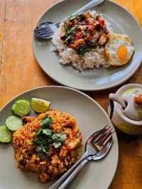 บ้านสีอิฐ อาหารตามสั่ง 🍛
