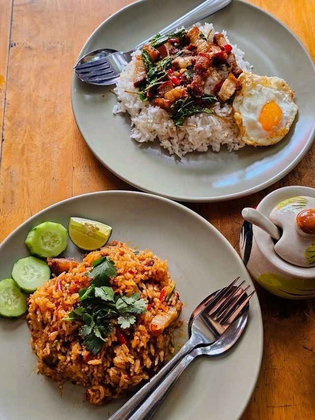 บ้านสีอิฐ อาหารตามสั่ง 🍛