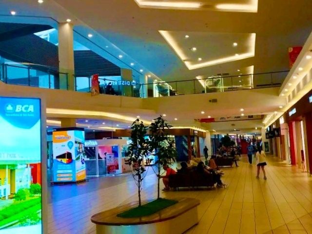 Sepang Itinerary | Cars, Shopping & Airport Stay