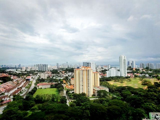 Raffel Tower, Gelugor — Modern Hillside Living with Scenic Views