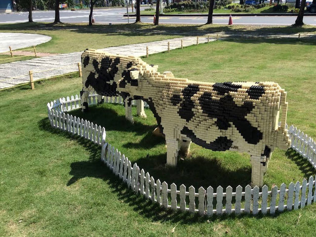 🧱🌈 Imagination in Motion at Brick Ark Museum 🚂✨