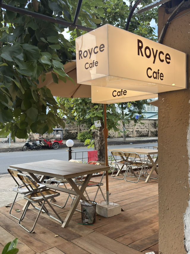 Royce Café – Your Chill Hideaway in Toul Kork ✨☕