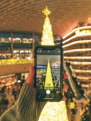 서울 도심에서 만나는 낭만가득 크리스마스 트리 “별마당도서관”🎄