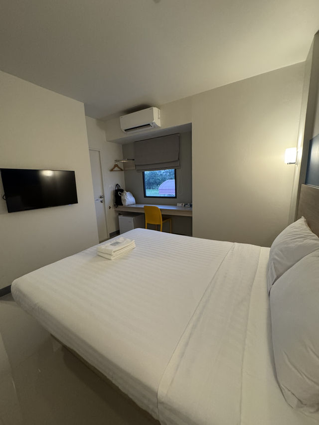 พักง่าย สบายกระเป๋า ที่ประจวบต้อง Hop Inn เท่านั้น พักง่าย สบายกระเป๋า ที่ประจวบต้อง Hop Inn เท่านั้น