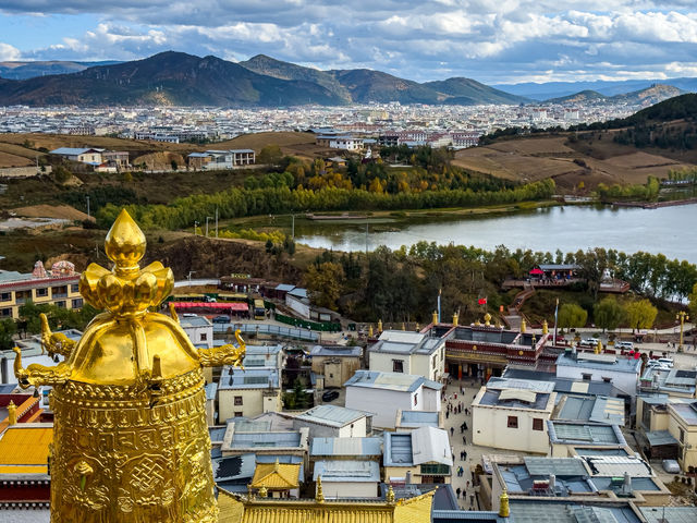 🏔️ 송찬림사 – 호수와 맞닿은 자연속의 고요