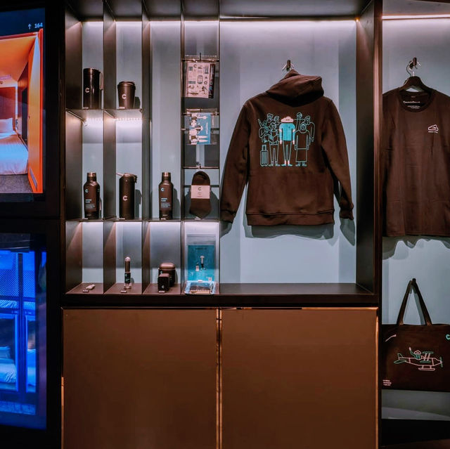 Your Ultimate Sepang Layover Hack: Capsule Transit KLIA2 Review 🚀🛌