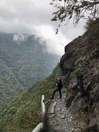 《八通關古道 •峽谷與瀑布的輕冒險》