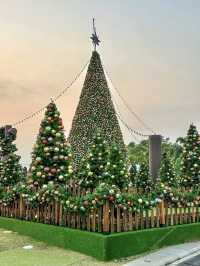 A Tinsel-Tide Arrival: Christmas at West Kowloon's Waterfront Threshold