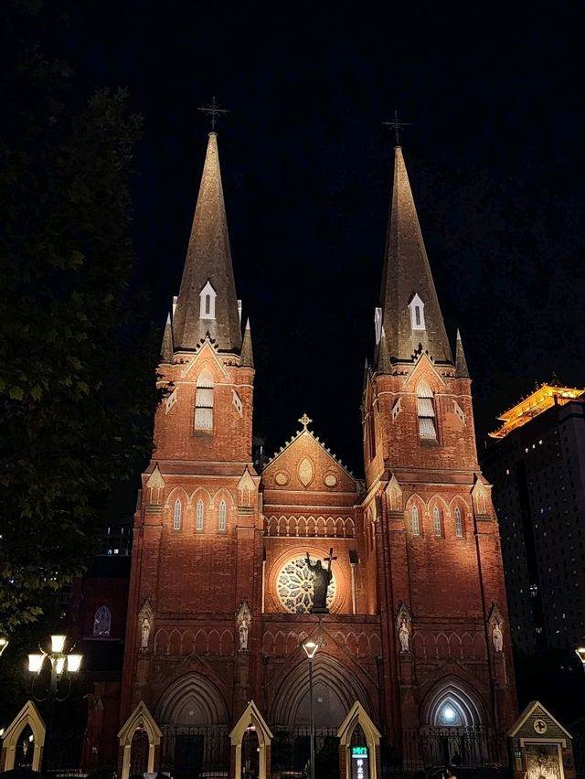 Shanghai’s Iconic Gothic Gem: St. Ignatius Cathedral at Dusk 🌆✨ Shanghai’s Iconic Gothic Gem: St. Ignatius Cathedral at Dusk 🌆✨