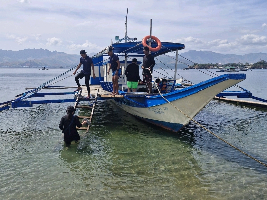 Subic Aquamarine Hopping Club
Private Bangka Hopping
Private Yacht Tour

