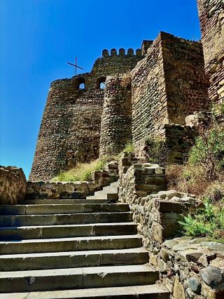 ゴリ要塞（Gori Fortress） 古代の戦略的拠点。