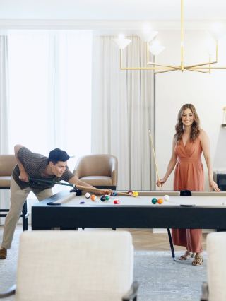 #myfootballnight 

Discover Irving Like a Pro! 🌇 My go-to base: the Omni Las Colinas Hotel (221 Las Colinas Blvd E), smack in the middle of everything cool. What totally wowed me? The location is unbeatable—you've got music spots, amazing food, and all those vibrant Las Colinas events basically next door (hello, Dallas/Fort Worth gateway!). The area felt super safe for walking, even after dark.

I can’t praise the staff enough—the valet team and front desk both made me feel like a VIP, handling busy check-ins with a smile. Inside, the hotel’s sparkling clean, and the organized vibe put me instantly at ease. Don’t miss the pool—it’s gorgeous and just the right place to chill. Hit up Happy Hour for complimentary wine (major win 🍷), then start your day with their top-tier breakfast. If you want to treat yourself, the in-house spa hits the spot.

Getting around: The hotel’s a great home base for Lyft/Uber rides around greater Dallas. Tons of restaurants (and some spots with live music) are walkable—no car needed if you want a stress-free stay.

Tip: Take full advantage of the breakfast and Happy Hour; it seriously levels up the value of your stay. And if you need anything, just ask—the staff genuinely care.

#IrvingEats  #DallasHotels  #TravelEssentials  #HotelLife  #IrvingTX 