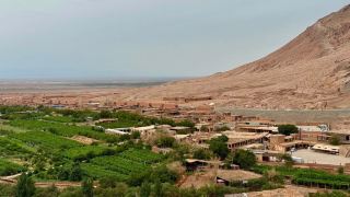 🏜️ Tuyuk, Xinjiang — A Hidden Gem in the Desert 🌿