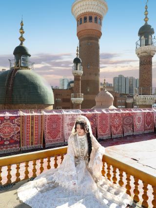 Chronicles of Xinjiang.