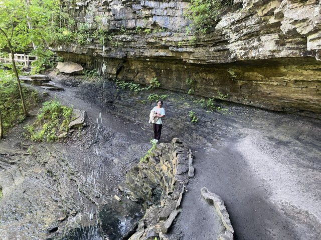 Trail and Camping at Devils Den Ar, USA