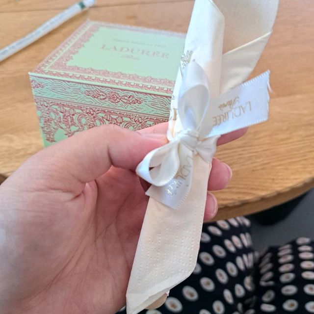 法國甜點體驗--LADURÉE
