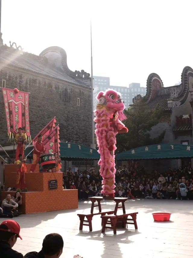 Unbelievable Dragon-Dance in Foshan