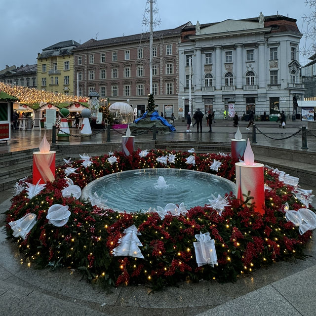 Advent zagreb! Hop on a santa ride; catch xmas deco