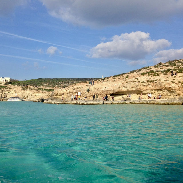 A blue lagoon like you’ve never seen!