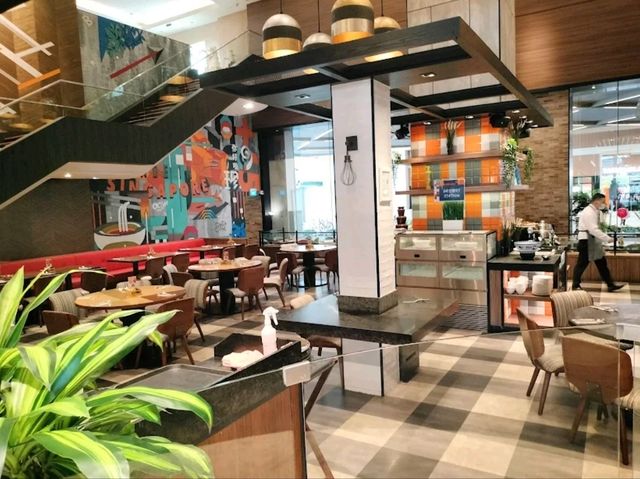 “Trendy Orchard‑Edge Haven with Spa & Club Lounge”