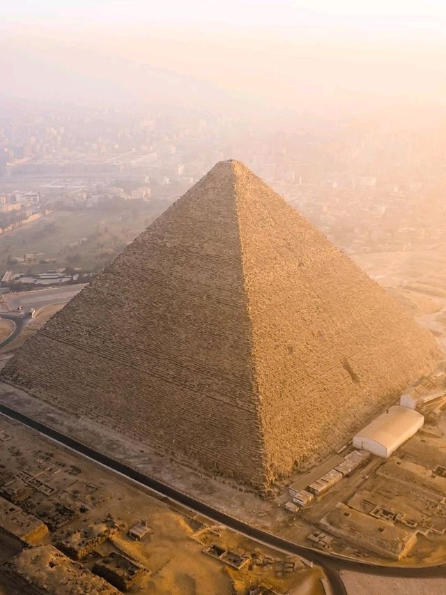 🏜 Pyramids of Giza: Timeless Wonders of the Ancient World 🇪🇬✨
