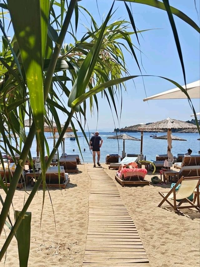 🌊 Skiathos: A Lush Island of Beaches, Charm, and Aegean Spirit 🇬🇷✨