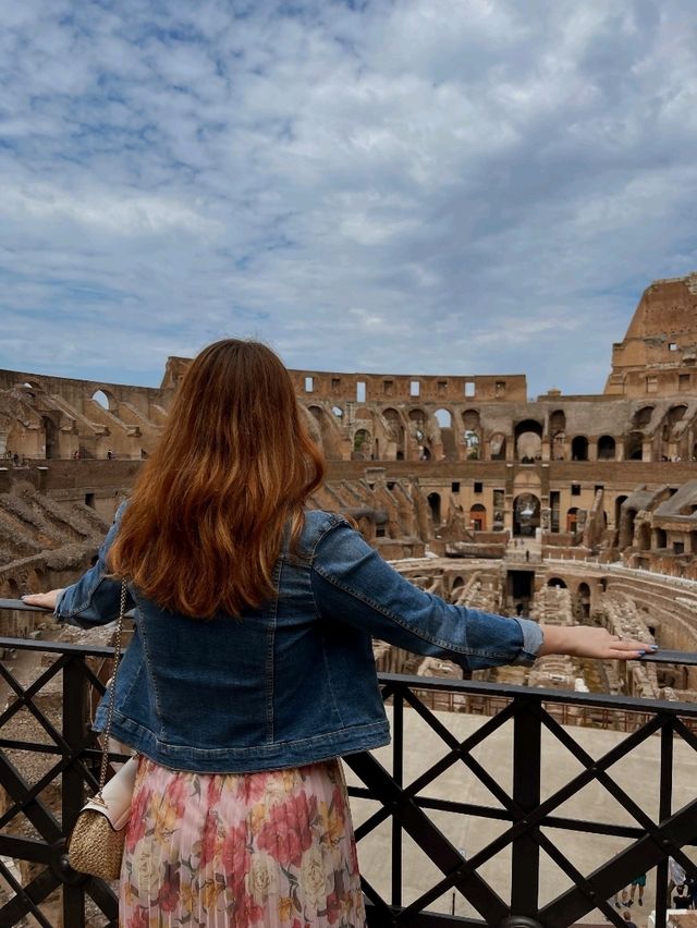 🇮🇹 Exploring the Colosseum in Rome: A Journey Through Time 🏛️✨