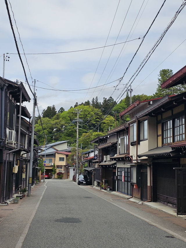 🏔️ Discover Japan's Most Enchanting Mountain Town: Your Ultimate Takayama Adventure Guide! 🍶
