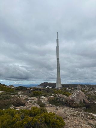 「登威靈頓山頂，擁抱塔斯馬尼亞的雲端詩篇」