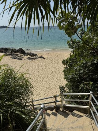 Kibougaoka Beach (希望ケ丘ビーチ): Okinawa’s Hidden Coastal Paradise 🌴✨